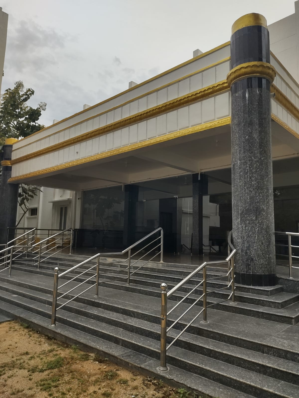 WhatsApp Image 2025-10-14 at 4.54.24 PM (1)